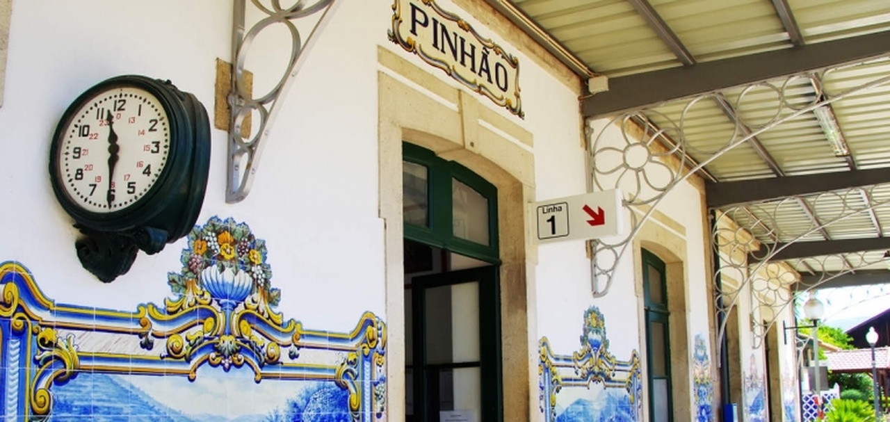 The Pinhão railway station is one of the most beautiful in Portugal and the tiles that decorate it are linked to the history of Port Wine!